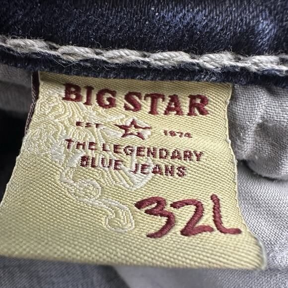Big Star Jean shorts Cutoff Womens short-short Distressed Nina Denim Size 32 Y2K - Picture 7 of 15